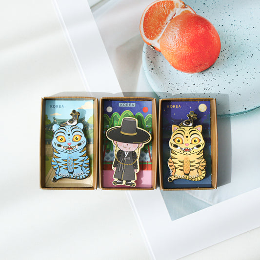 Traditional Character Framed Commemorative Magnet (Random)